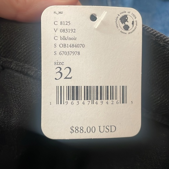 NWT BLACK DENIM FREE PEOPLE DISTRESSED JEAN SHORTS! - Picture 11 of 11